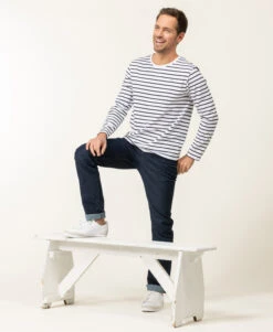 Marinière Homme Manches Longues Fond Blanc Rayé Bleu Marine 9 Marinière Homme Manches Longues Fond Blanc Rayé Bleu Marine -Terre De Marins prod 10531 mariniere ml fond blanc raye indigo ecohol 666x812 fc7ea0111e0b