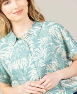 Chemise Femme Manches Courtes Imprimé Vert -Terre De Marins prod 10727 chemise chemisier mc imprime vert celiora 666x812 fc7ea0111e0b