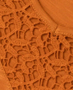 T-shirt Femme Jaune Ambré Col V Broderie -Terre De Marins prod 6808 tee shirt mc jaune ambre atroni 666x812 fc7ea0111e0b