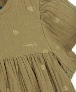 Robe Manches Courtes Gaze De Coton Kaki Fille -Terre De Marins prod 7244 robe mc kaki pippa 666x812 fc7ea0111e0b