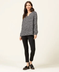 Blouse Imprimé Noir Femme -Terre De Marins prod 7998 blouse ml imprime noir carox 666x812 fc7ea0111e0b