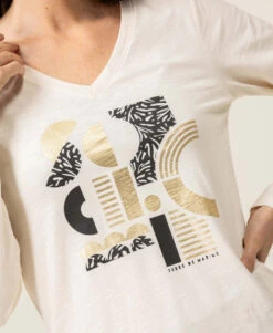 T-shirt Manches Longues Col V Imprimé Doré 9 T-shirt Manches Longues Col V Imprimé Doré -Terre De Marins prod 8017 tee shirt ml grege tigrine 666x812 fc7ea0111e0b