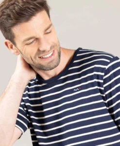 Marinière Homme Manches Courtes Fond Bleu Marine Rayé Grège -Terre De Marins prod 9771 mariniere mc fond indigo raye grege ecohok 666x812 fc7ea0111e0b